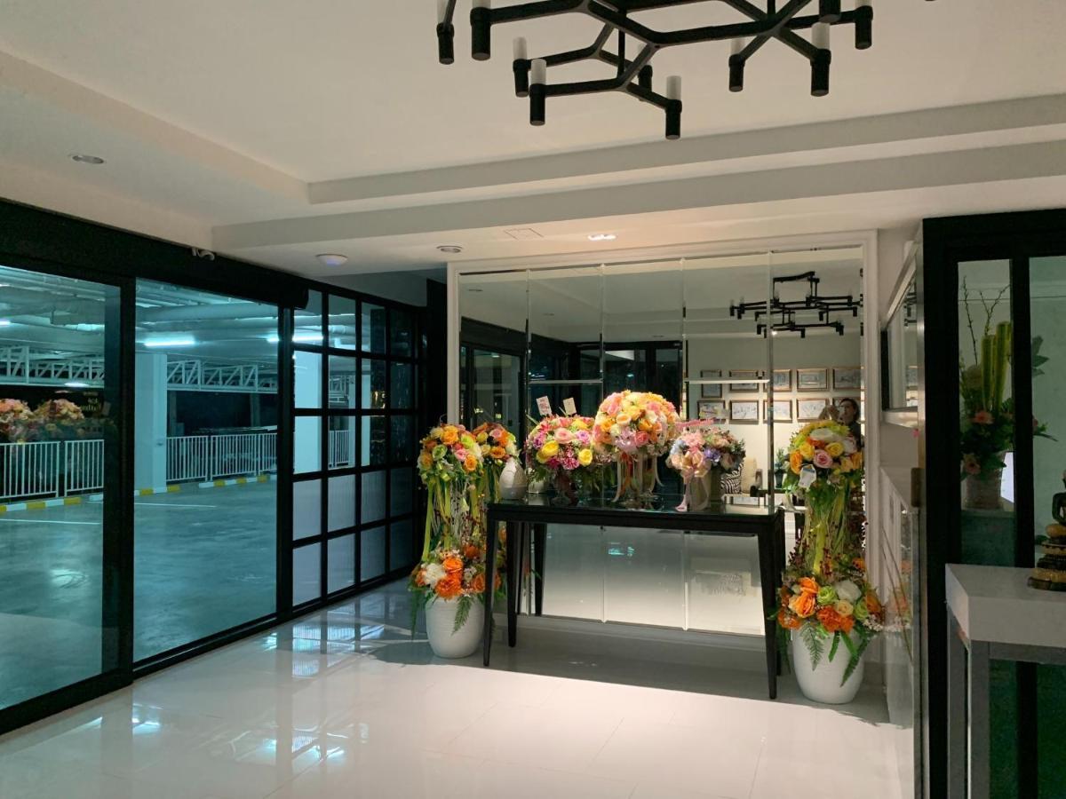 Icare Residence & Hotel Bangkok Exterior foto